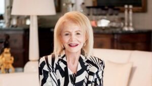 Médica Angelita Habr-Gama recebe Medalha Bigelow por contribuições à cirurgia