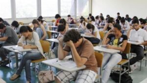 Estudantes esperam aprovação do perdão das dívidas do FIES na Comissão de Educação, amanhã