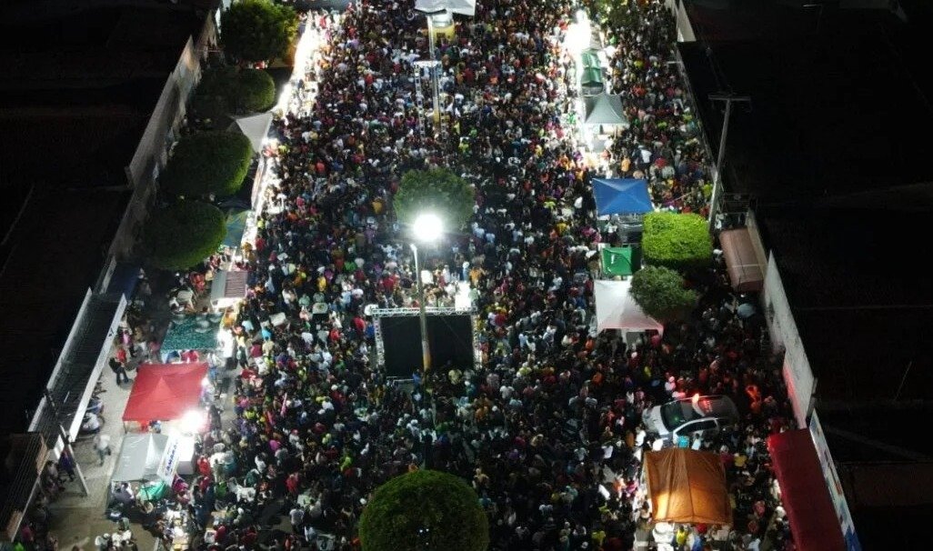 Mais de 40 mil pessoas saúdam a Festa de Reis no último dia, a maior da história de São Pedro