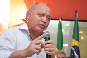 Crise no Republicanos: Abraão Lincoln, ex-presidente do partido, ameaça racha; entenda o caso