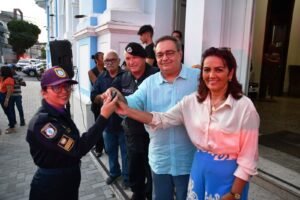 Prefeito entrega novas viaturas à Guarda Municipal de Natal