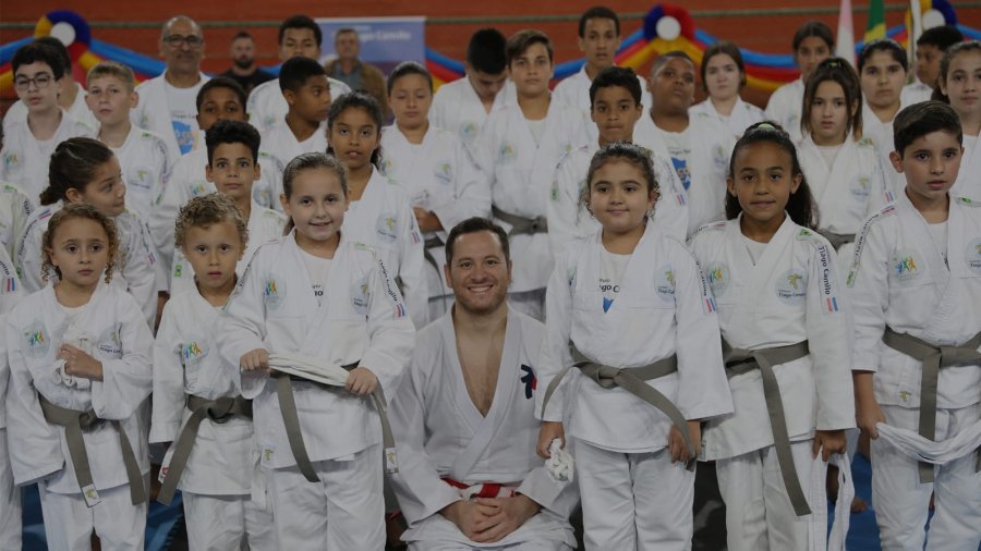 Medalhista olímpico Thiago Camilo lança hoje (2) projeto de judô no RN