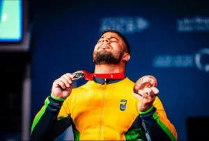 Júnior França, paratleta potiguar, foi prata na Copa do Mundo de halterofilismo