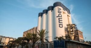 Estão abertas inscrições para programa de estágio na Ambev, parte das vagas é destinada a candidatos negros