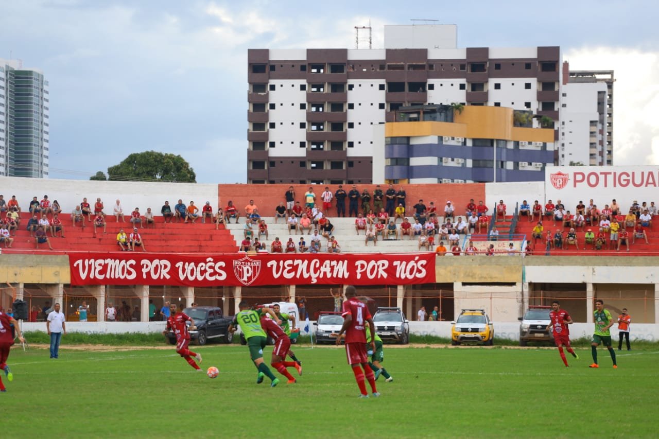 Audiência pública defende recuperação do estádio Nogueirão