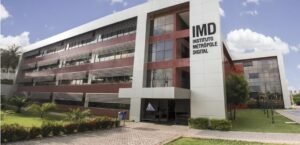 IMD oferta novas turmas para cursos de inclusão digital para idosos
