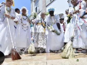 STF permite vestimentas religiosas em fotos de documentos oficiais