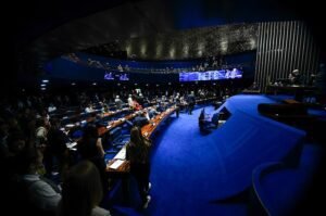 Senadores Protocolam Pedido de CPI para Investigar Adultização de Crianças na Internet