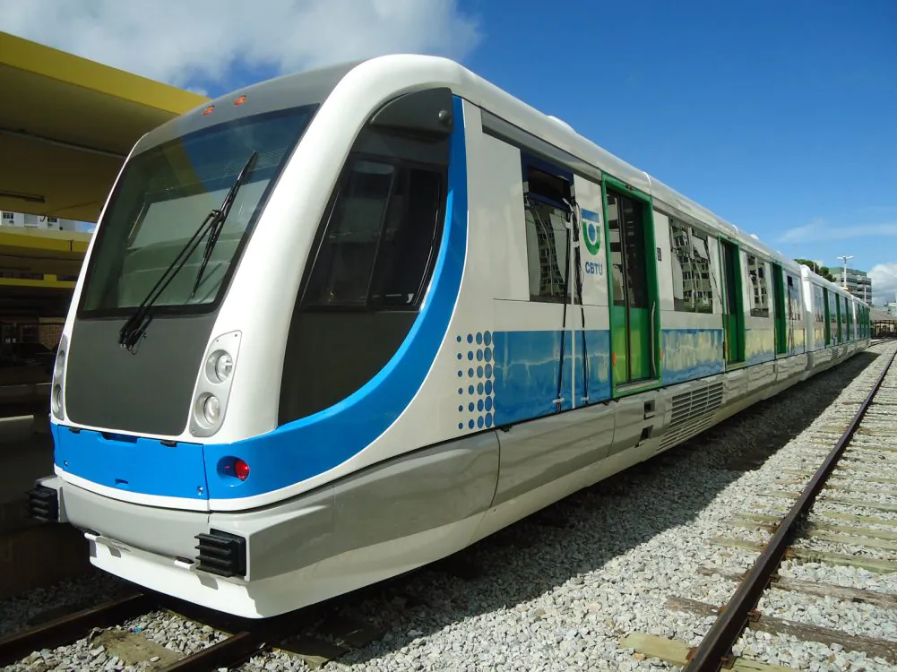 Linha de trem segue sem funcionar desde data de entrega