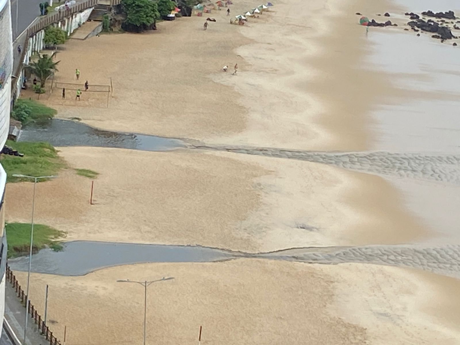 Vistoria ambiental detecta graves irregularidades em Areia Preta e Mãe Luiza