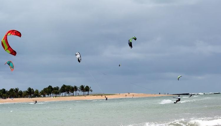 Inscrições abertas para o Festival de kitesurf em Barra do Cunhaú