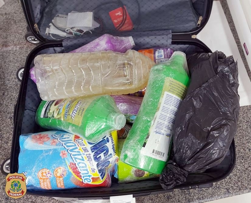 Espanhol é detido no Aeroporto de Natal com 9,8 litros de cocaína dilúida