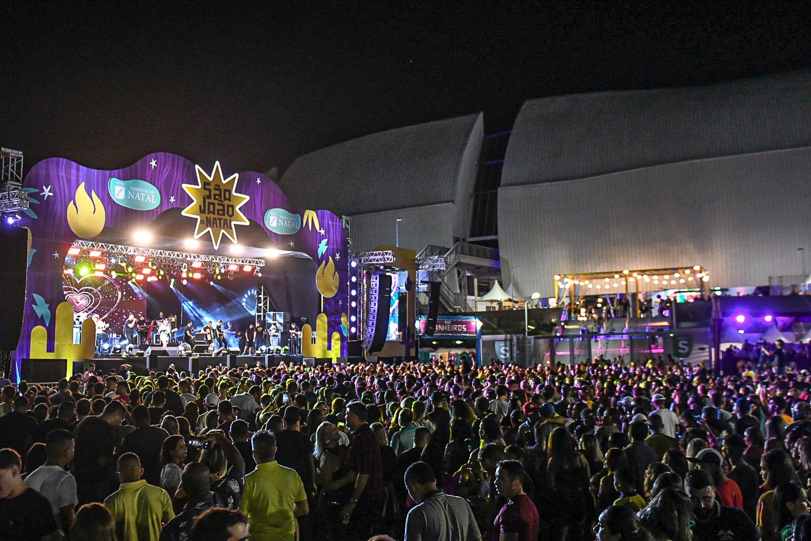 Nova lei garante água grátis em grandes eventos: saiba como vai funcionar!