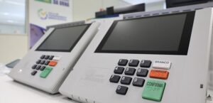 CCJ do Senado aprova voto impresso e ampliação de financiamento próprio em campanhas