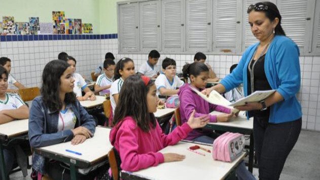 Justiça acata MP e professores de Mossoró terão que cumprir jornada de trabalho por hora-relógio