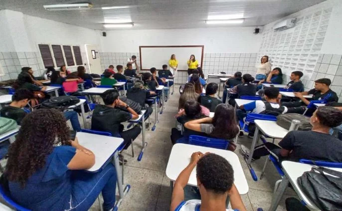 Anuário aponta falta de laboratórios e quadras de esportes nas escolas do RN