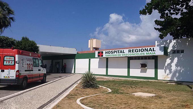 Médicos da UTI do Hospital Tarcísio Maia iniciam paralisação por atraso nos pagamentos