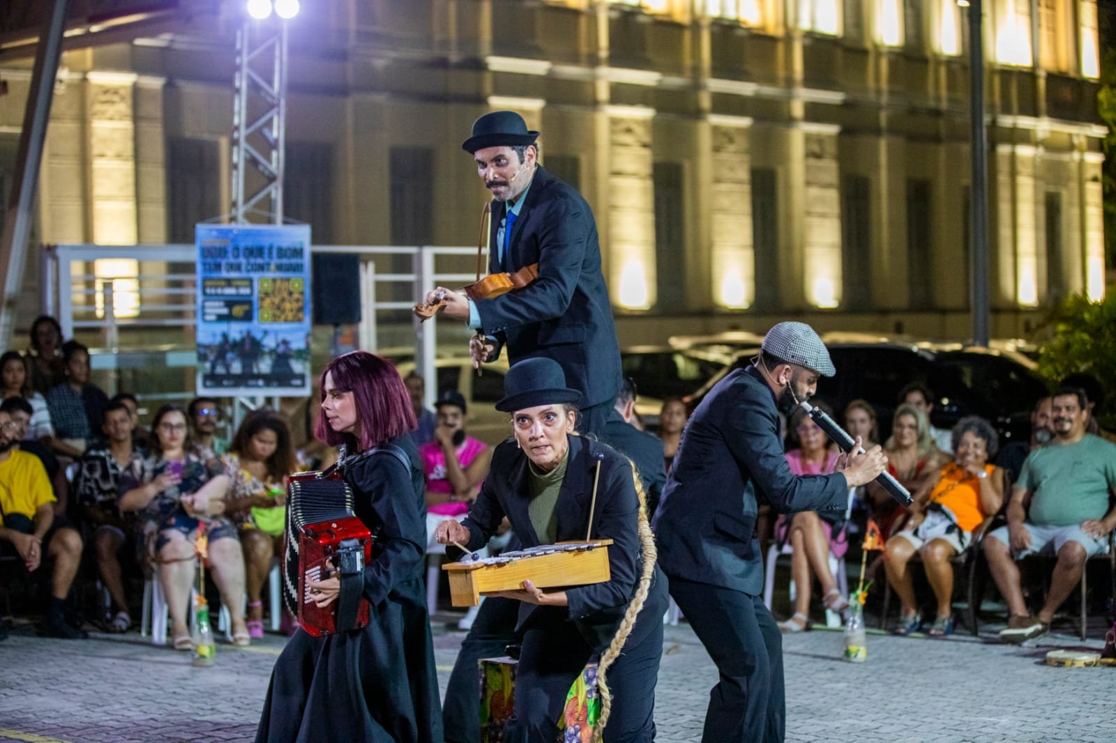 Grupo Clowns de Shakespeare promove apresentações em Areia Branca e Assú