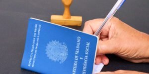 Taxa de desemprego em agosto fica em 5,6% e repete recorde de mínima