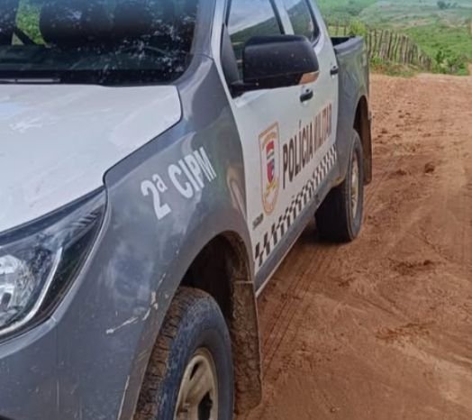 Homem alcoolizado é preso após quebrar viatura da PM em Alexandria