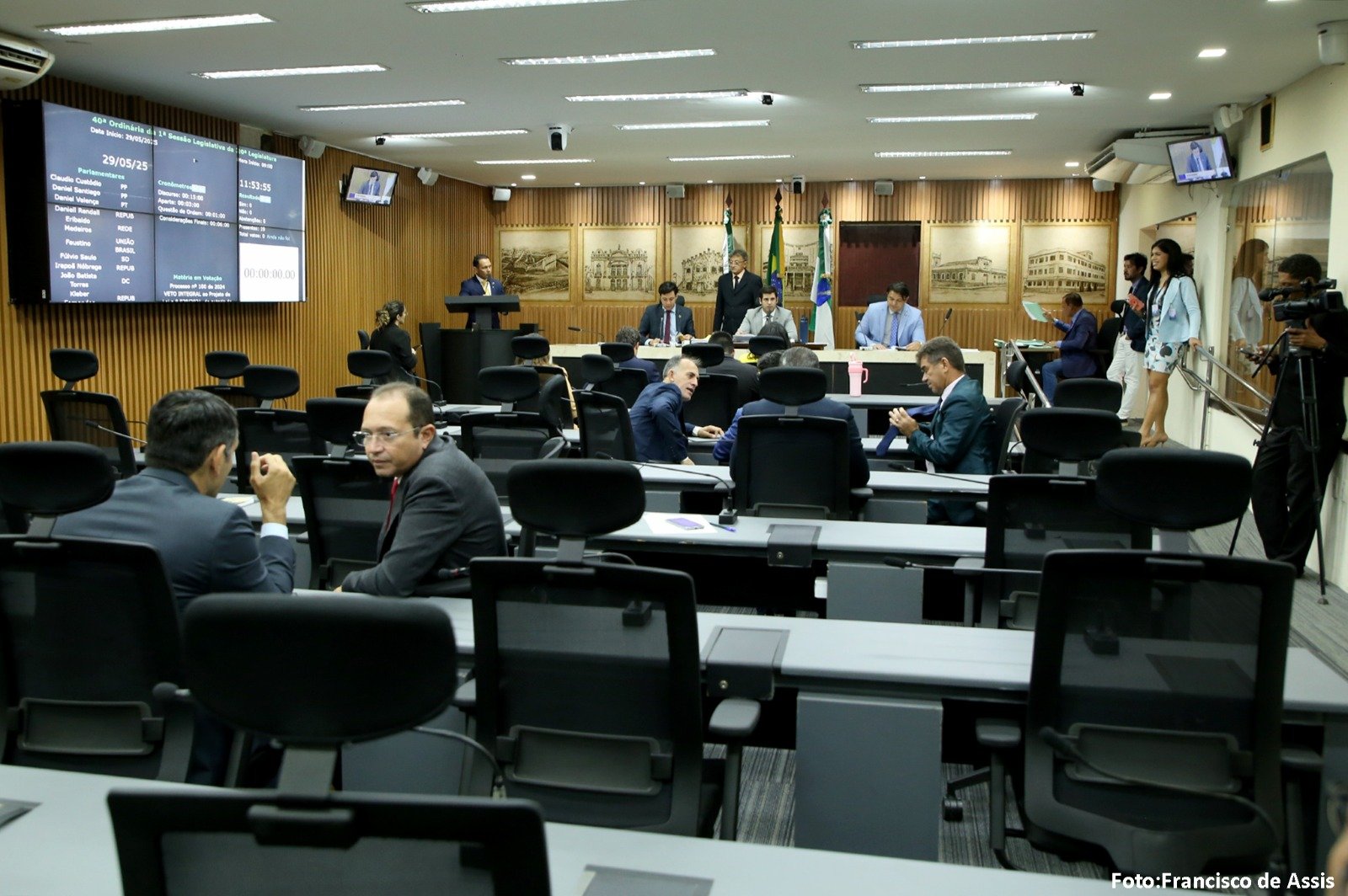 Vereadores aprovam projeto para monitoramento por câmeras em ferros-velhos