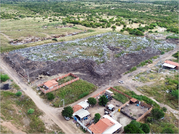 Prefeitura de Pau dos Ferros inicia fechamento definitivo do antigo lixão