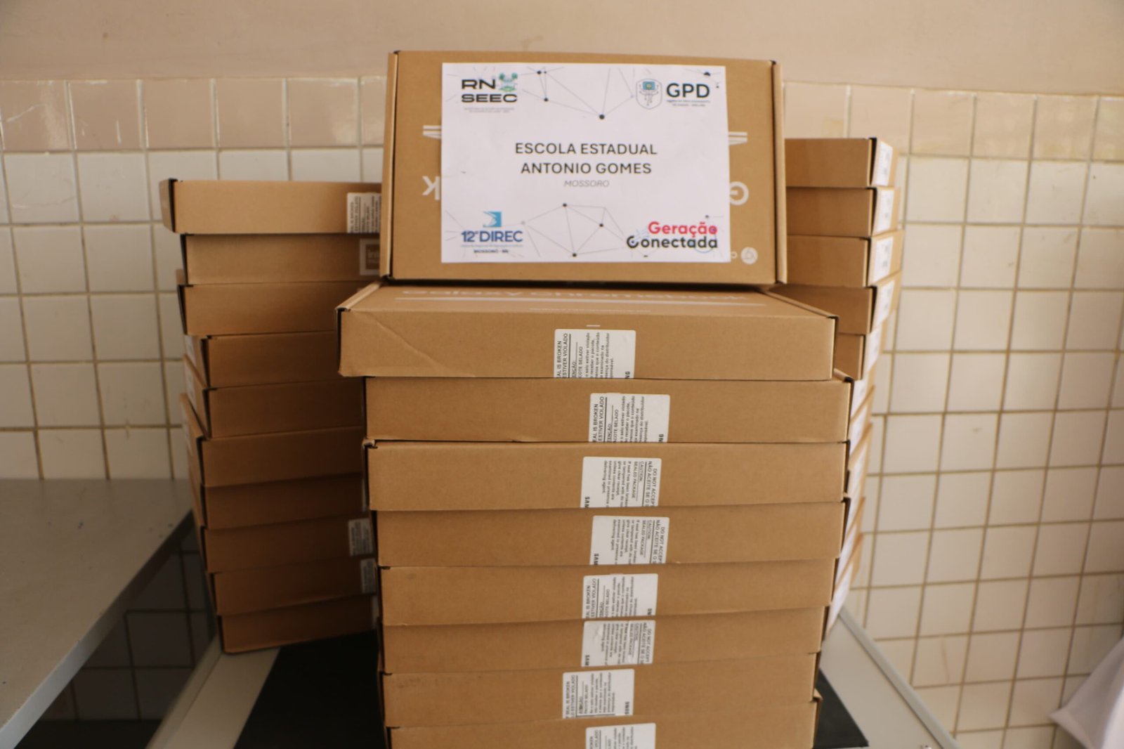 Tecnologia e Infraestrutura: Rede Estadual recebe novos equipamentos e anuncia obras em Mossoró