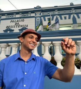 Pesquisa eleitoral aponta Allyson Bezerra como favorito ao governo em 2026