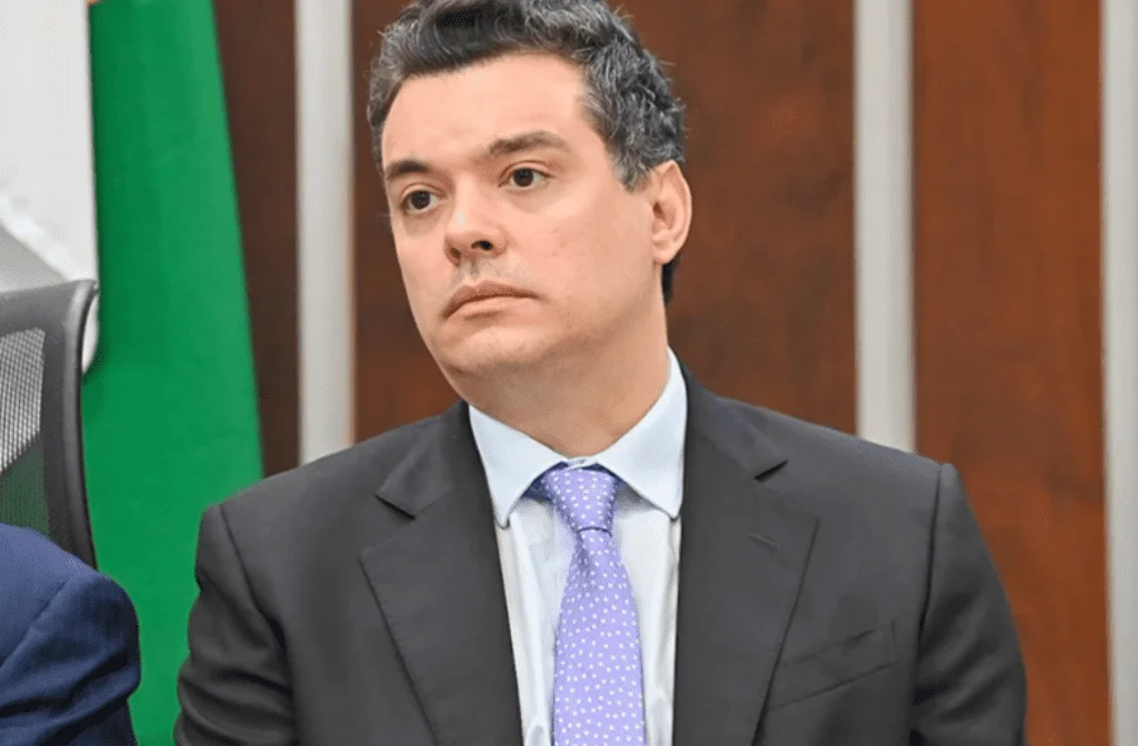Walter Alves assume interinamente Governo do RN durante viagem de Fátima Bezerra à Dinamarca