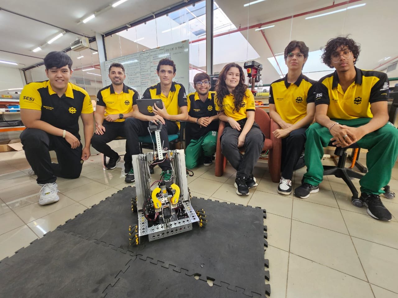 Alunos do SESI-RN embarcam para torneio de Robótica na Holanda na próxima sexta (28)