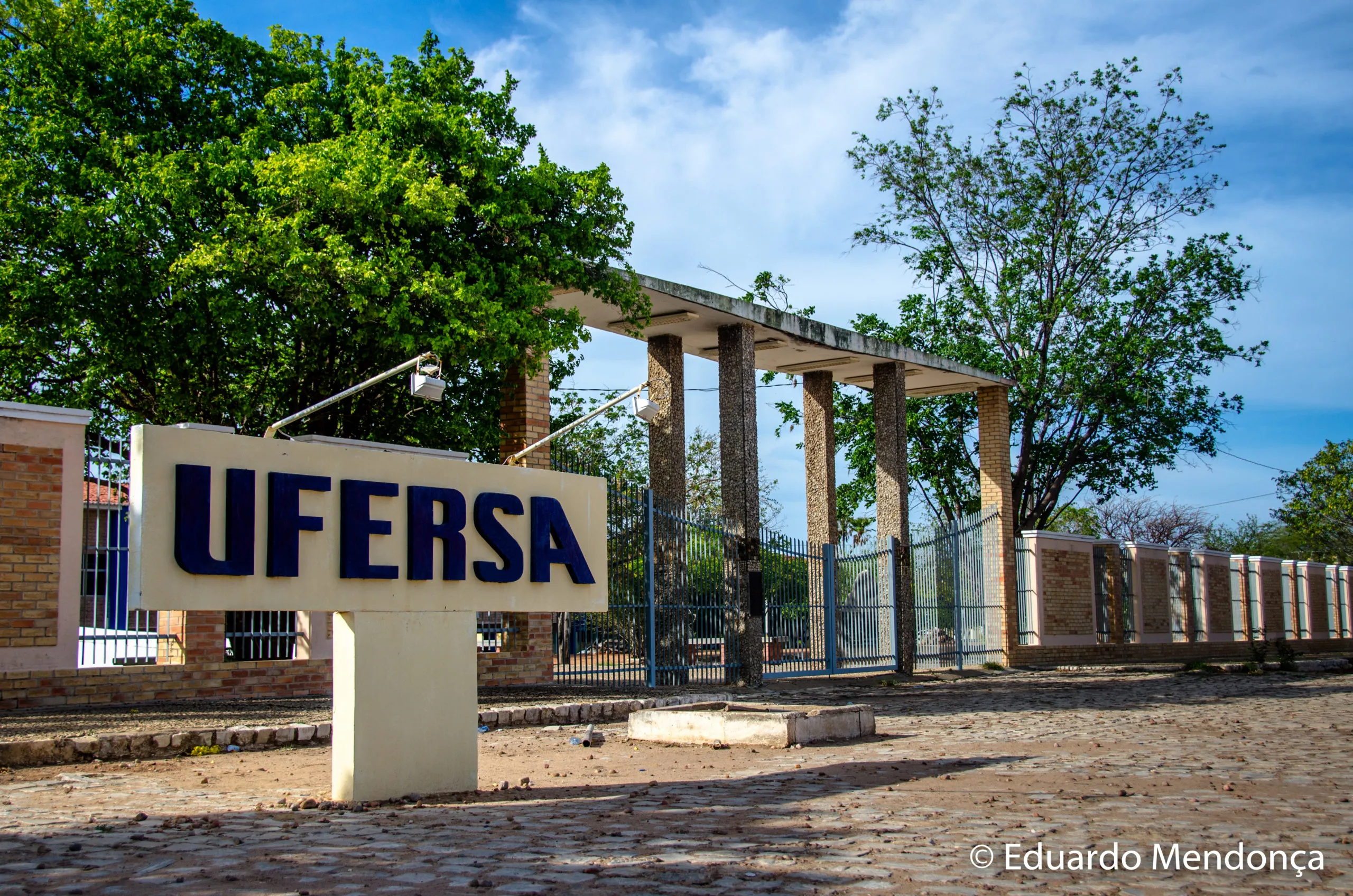 Ufersa lança edital para seleção de 10 vagas para professor substituto