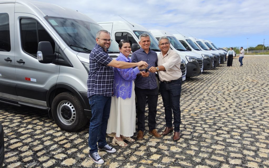 Uern reforça frota veicular em seis campi