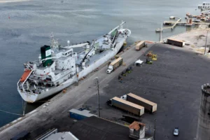 RN pode sentir efeitos do tarifaço dos EUA a médio prazo, diz economista da UFRN