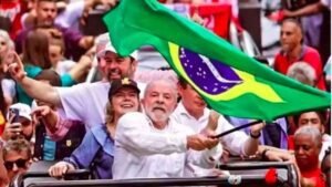 PT aprova resolução com críticas a Trump e ao bolsonarismo e fortalece base para campanha de Lula em 2026