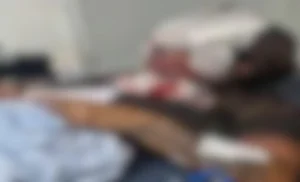 Vítima de agressão presta depoimento por escrito devido à gravidade dos ferimentos