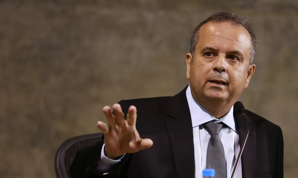 Rogério Marinho reage a restrições do STF contra Bolsonaro e defende liberdade de expressão