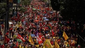 Manifestações em capitais brasileiras protestam contra anistia e PEC da Blindagem