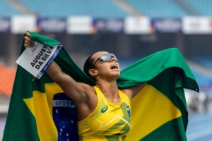Potiguar Maria Clara Augusto conquista ouro inédito no Mundial de Atletismo Paralímpico
