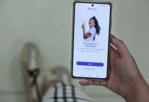 MEC lança aplicativo com simulados para o Enem 2025