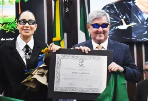 Cantora Michele Andrade recebe título de Cidadã Norte-Rio-Grandense