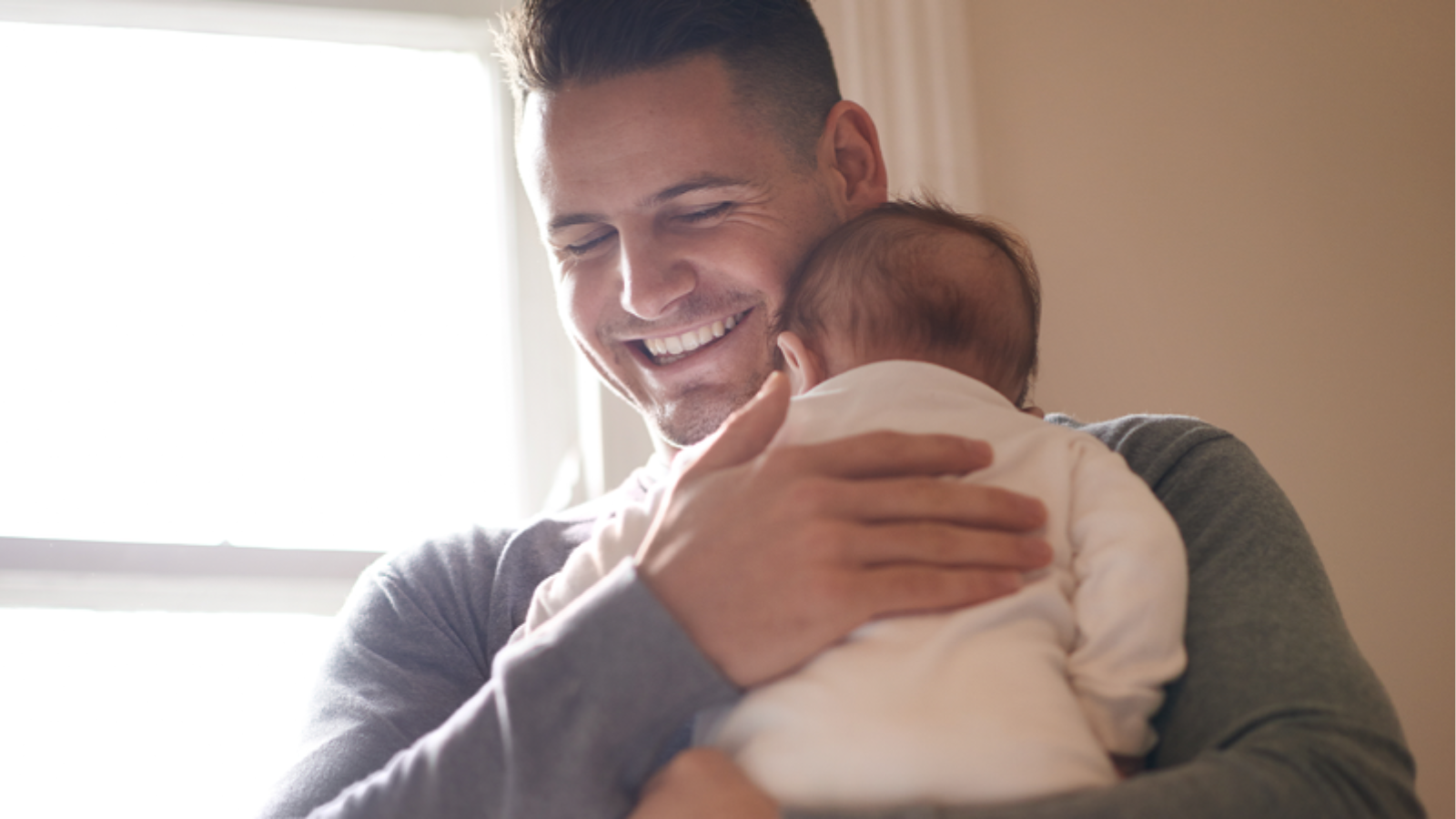 Câmara dos Deputados aprova ampliação da licença-paternidade com escalonamento até 20 dias em quatro anos