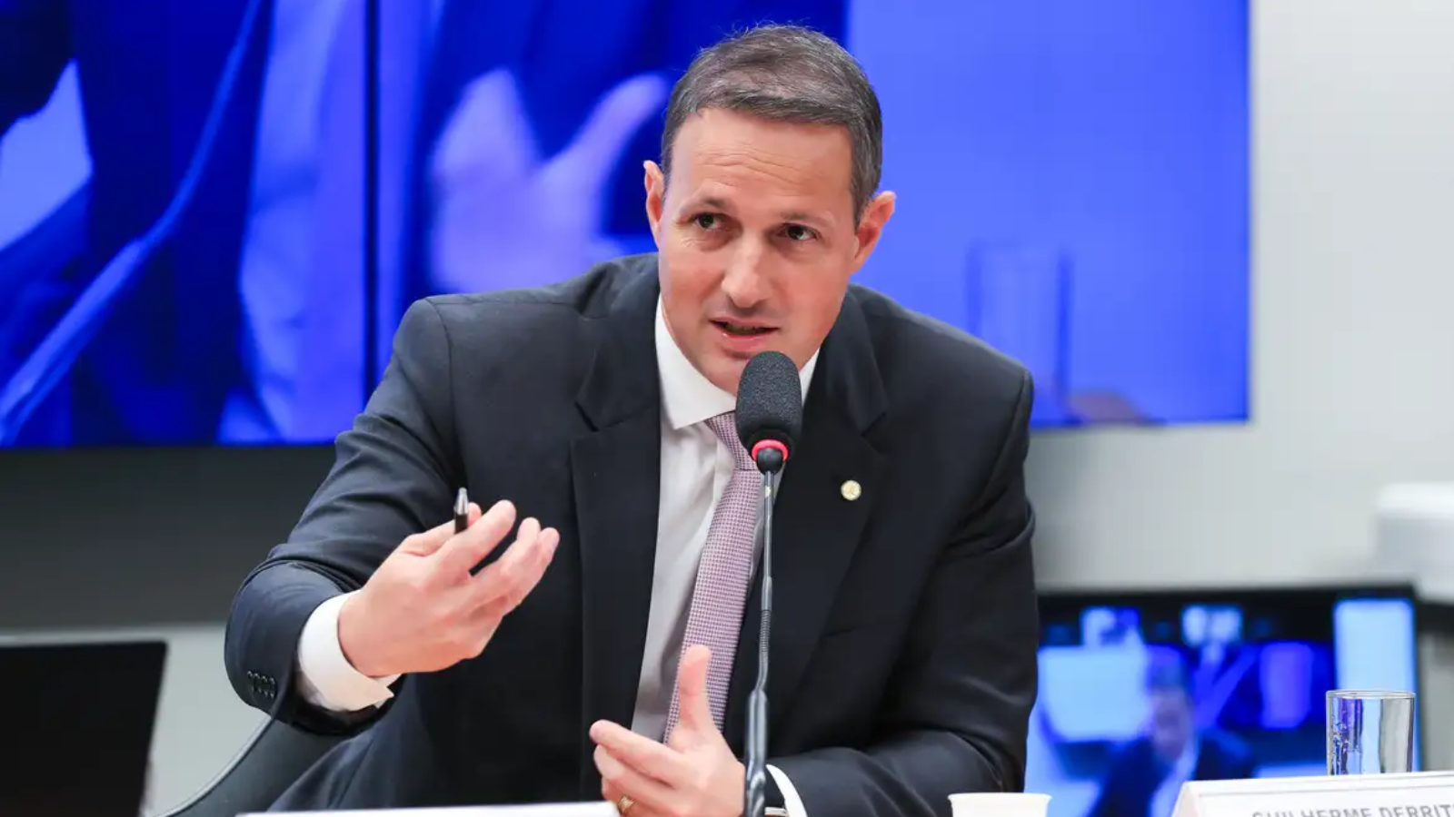 Câmara aprova projeto antifacção com penas mais duras e novas regras para combater o crime organizado