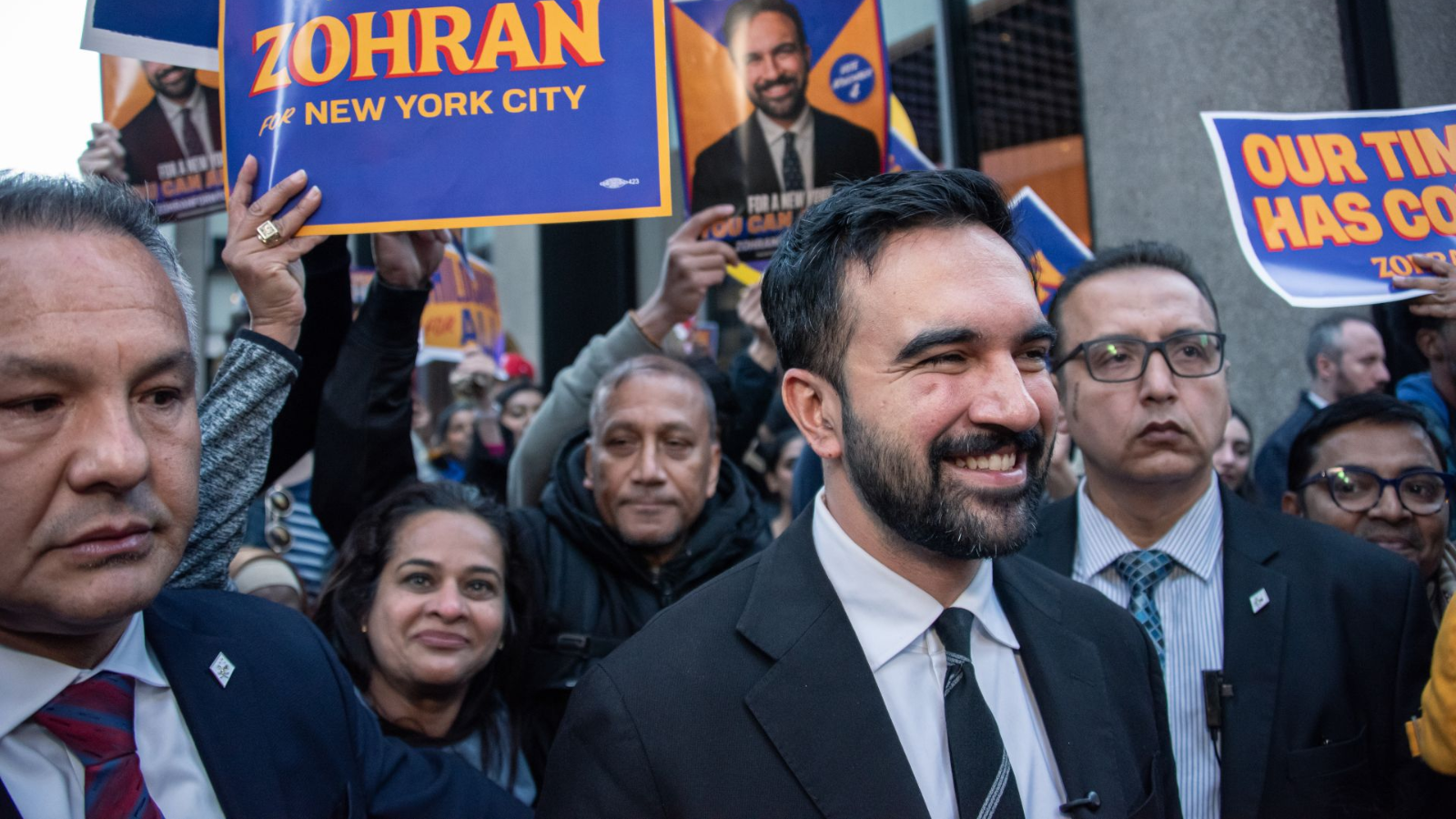 Zohran Mamdani, o socialista, muçulmano e tiktoker que desafia o establishment e pode se tornar o novo prefeito de Nova York