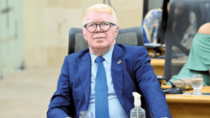 Indefinição de Walter Alves impacta articulações políticas no RN para 2026