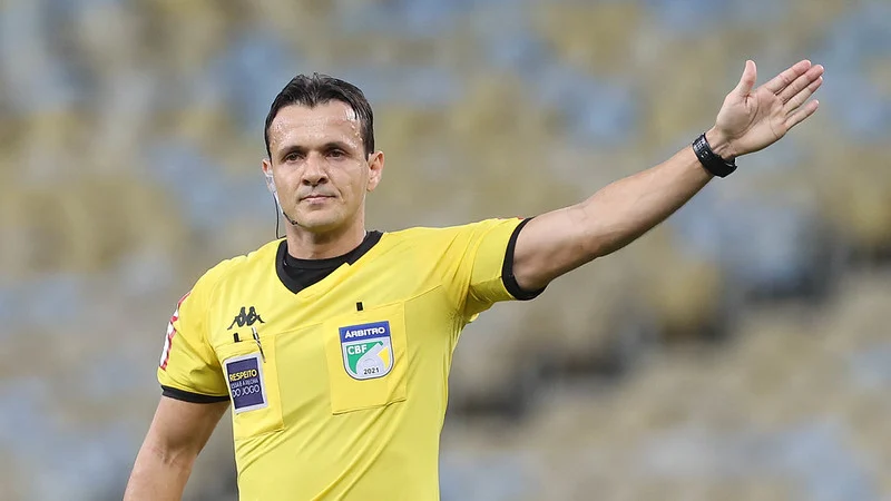 Potiguar Caio Max é confirmado no quadro da FIFA como VAR a partir de 2026