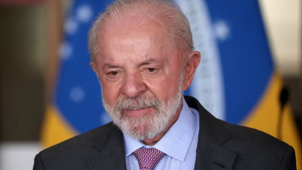 Lula anuncia veto a projeto que reduz penas por atos golpistas