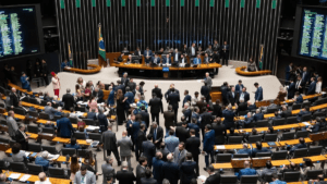 Câmara adia para 2026 votação da PEC da Segurança Pública e do Projeto de Lei Antifacção