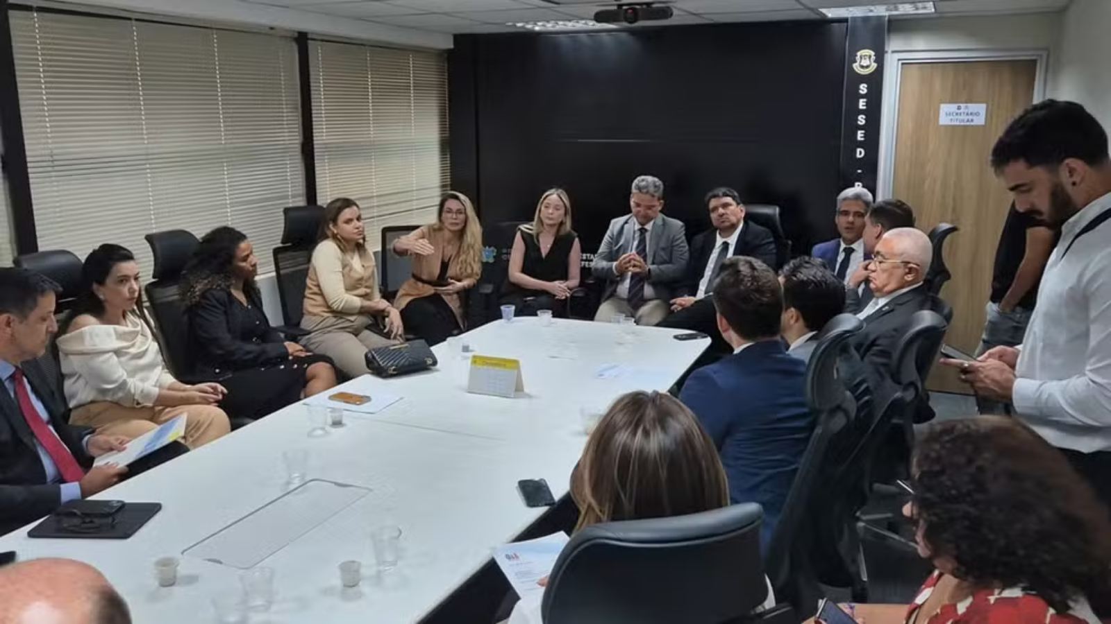 PM afasta 10 policiais após denúncia de agressão contra advogada durante festa no Oeste potiguar