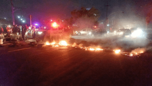 Ato popular por mulher desaparecida fecha rodovia federal em Natal e mobiliza PRF e Bombeiros