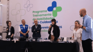 Programa internacional da OMS passa a integrar o SUS para capacitar cuidadores de crianças com TEA